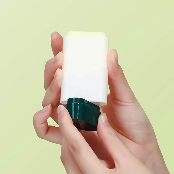 Round Lab Pine Calming Cica Airy Sun Stick SPF50+ PA++++